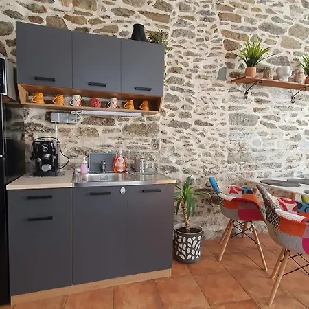 Art Center Apartment *
